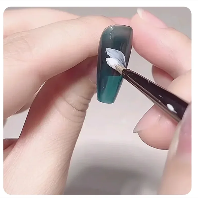 1Pcs Triangular Brush Nails Art Brush Pen 3D Tips Pattern Phototherapy Acrylic UV Gel DIY Manicure Tools