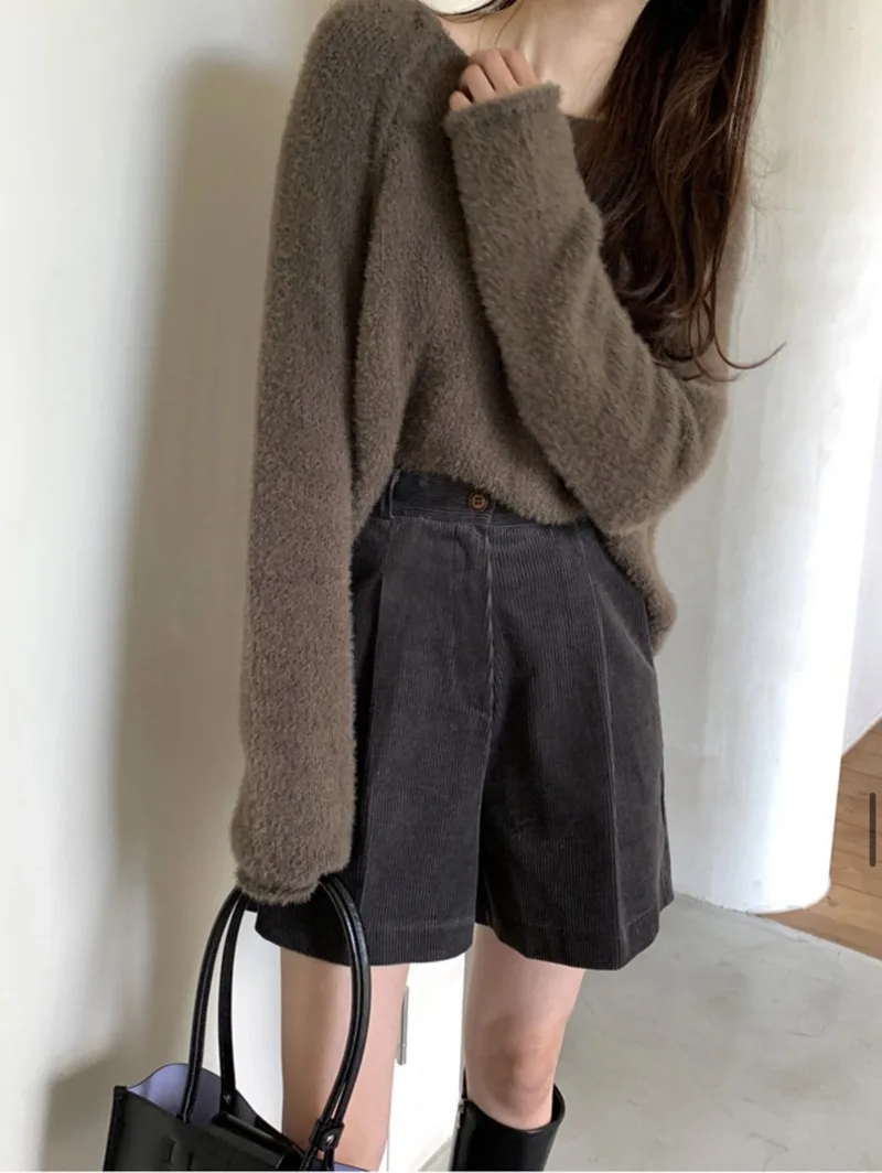 منتج جديد لخريف 2025 شورت واسع الساق متعدد الاستخدامات للنساء سروال متوسط متعدد الاستخدامات