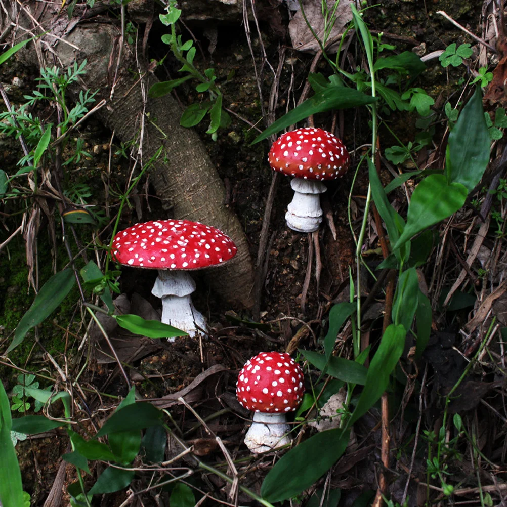 

3Pcs Mushroom Decoration Resin Miniature Landscape Ornaments Indoor Outdoor Compact Garden Decor Mushroom Decoration