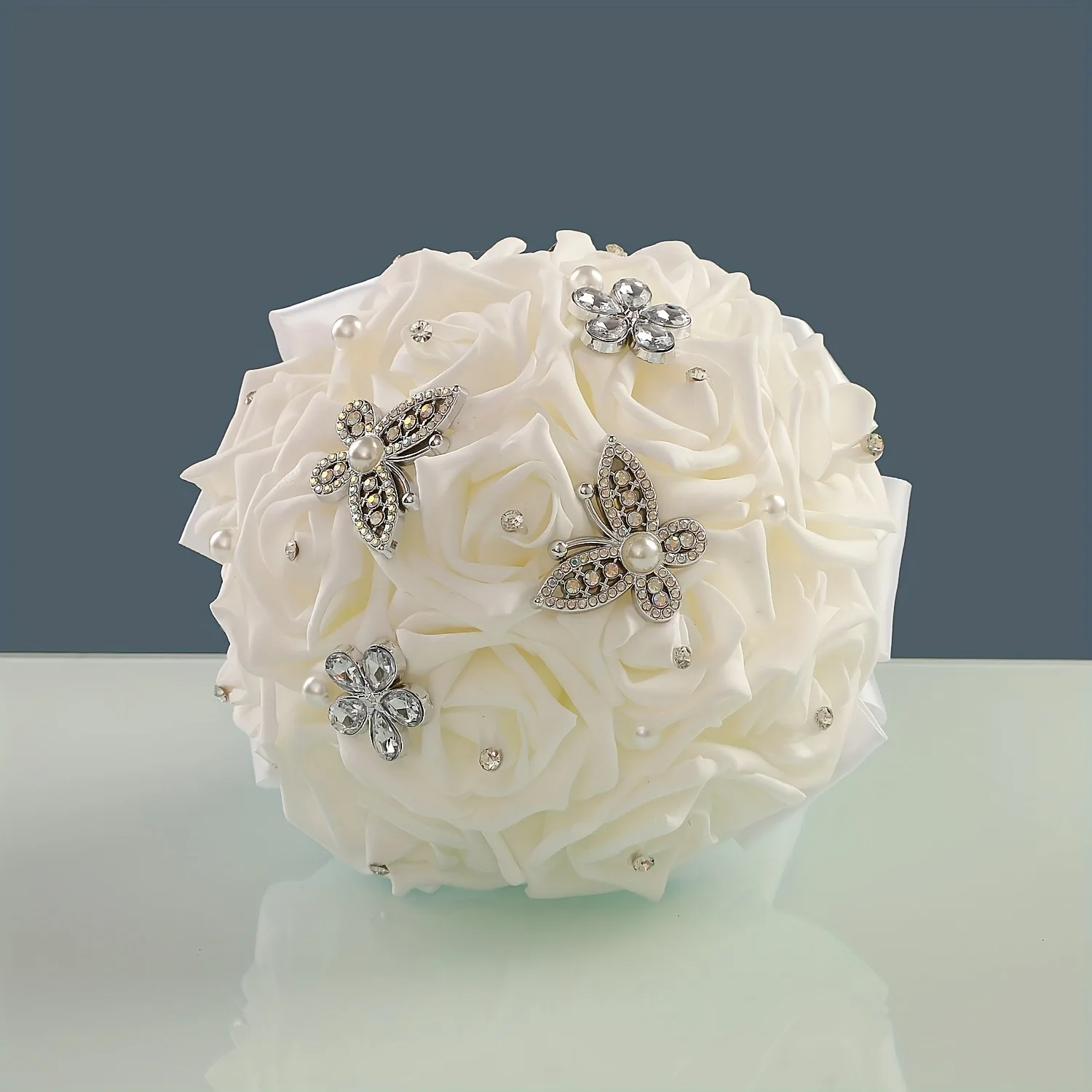 باقة العروس الوردية الرومانسية - حالمة وفراشة، باقة زفاف مثالية لحفلات الزفاف والالتعاقدات وديكور المنزل