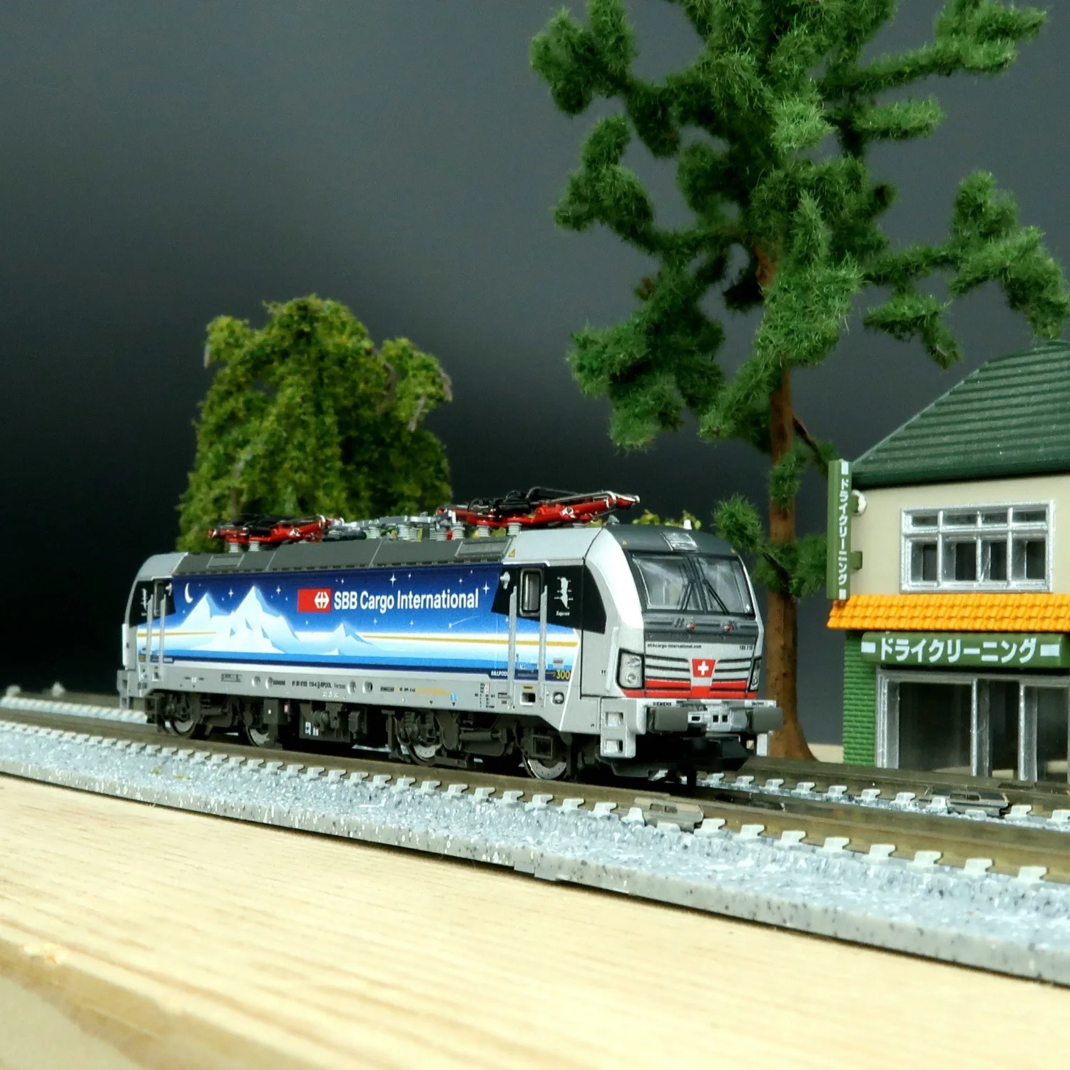 N-type 1/160 Train Model BR193 Golden Pioneer Electric Locomotive 7570027 Digital Sound Version Miniature Model Adult Toy Gift