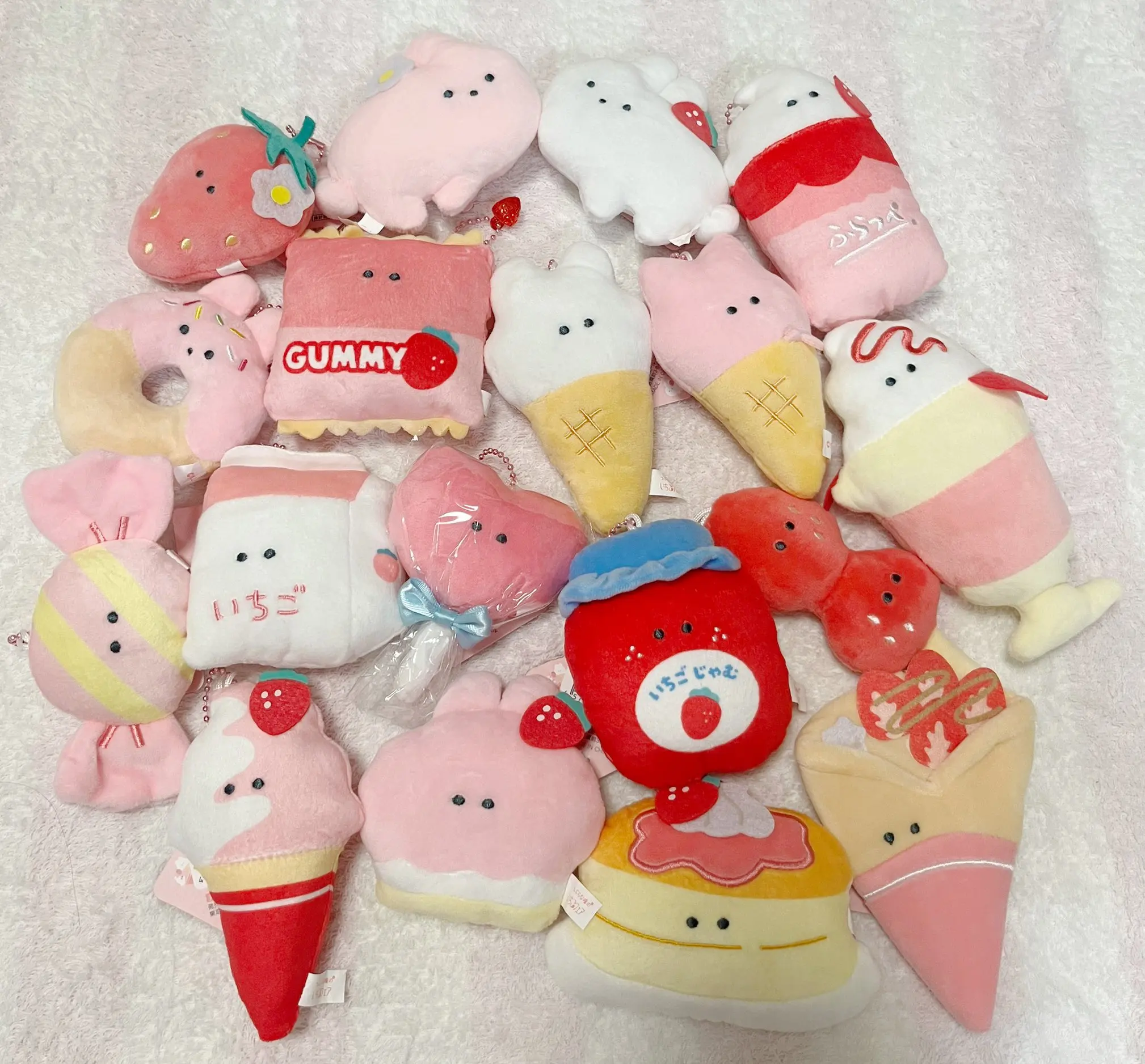 Yell World fresa Fair Petit Mascot BC con ojos redondos 18 tipos kawaii cute Strawberry candy rabbit cake peluche juguetes de peluche