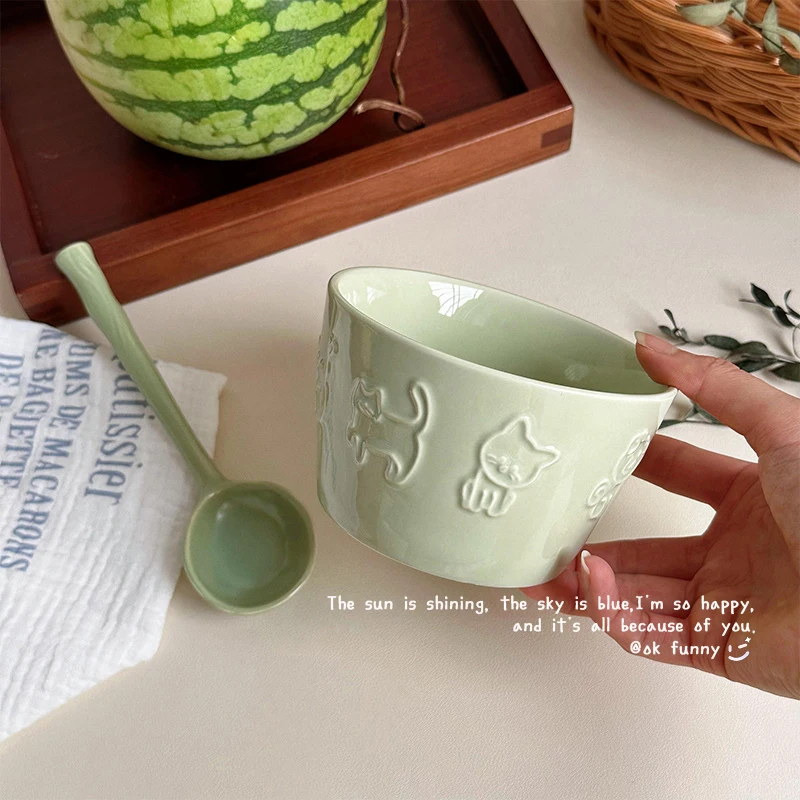 Chic Cats Relief Ce…