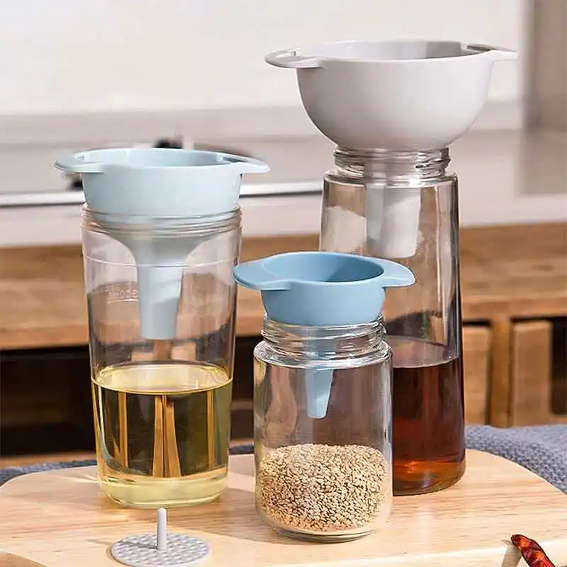 Plastic funnel set for household multifunctional oil leakage, kitchen wine pouring filter screen, four in one funnel packaging