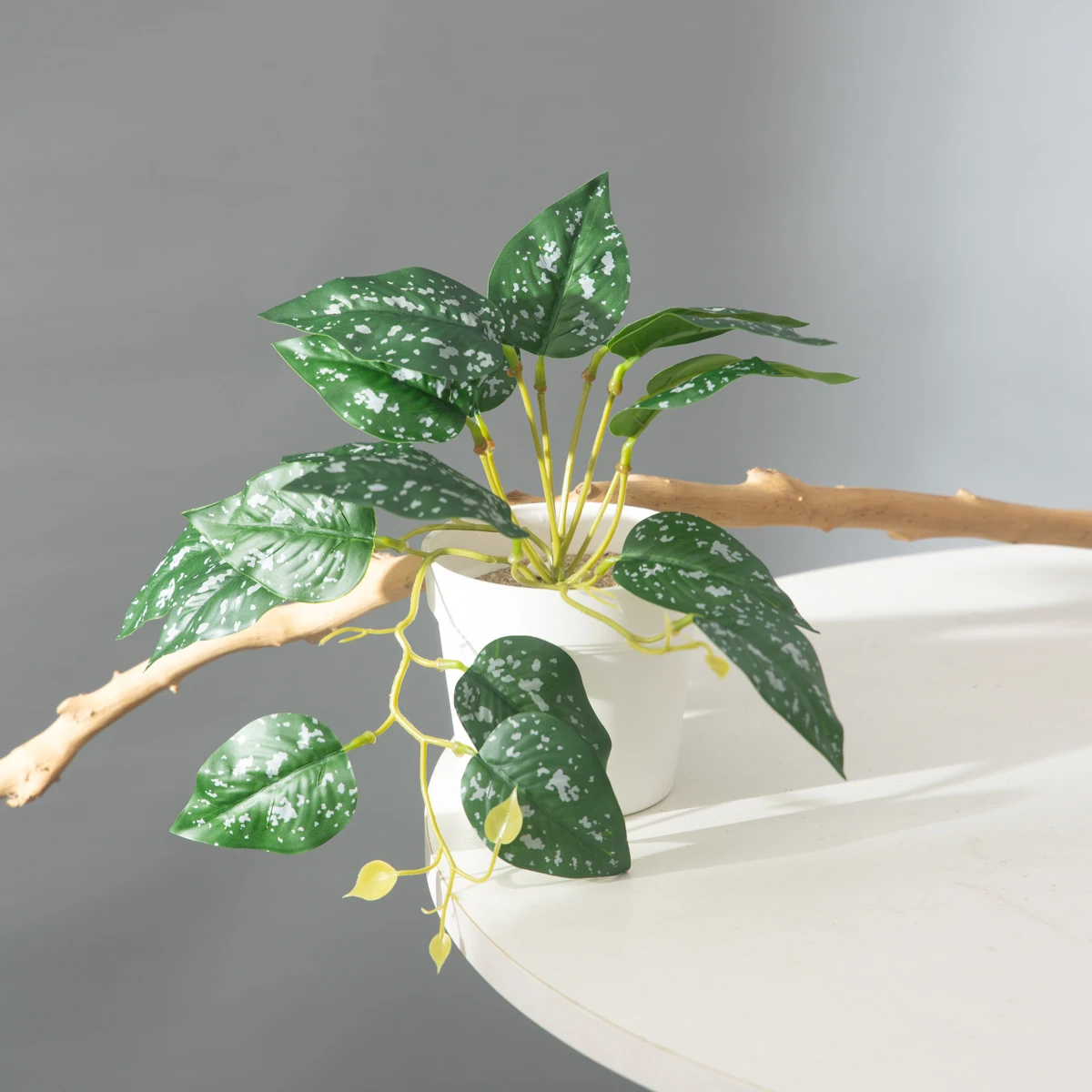 25 cm künstliche Monstera-Pflanzen, tropische Palmenblätter, kleine Pflanzen, Zweig, künstlicher Baumlaub, hängende Blätter für Halloween, Weihnachten – Detail 18