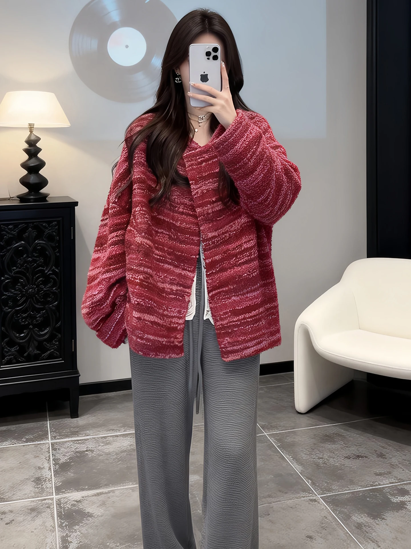 

Элегантная модная женская верхняя одежда на весну-осень: стильное укороченное пальто свободного кроя с круглым вырезом и длинными рукавами для повседневной носки