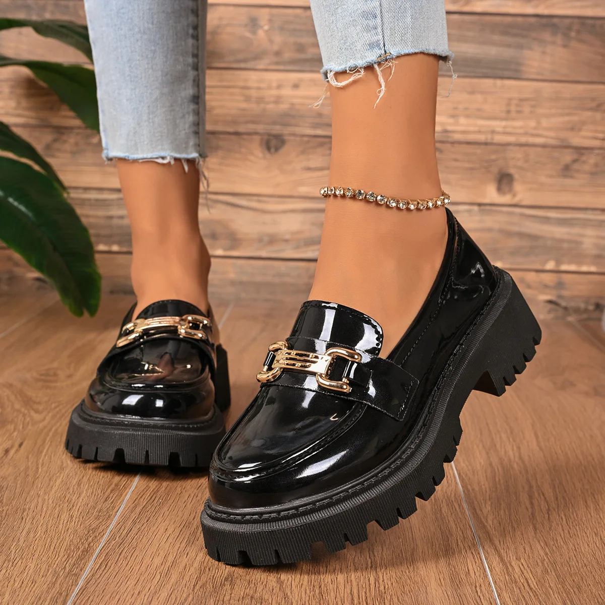 Sepatu loafers wanita model rendah, gaya Inggris terbaru musim gugur, ukuran besar, retro, sol tebal