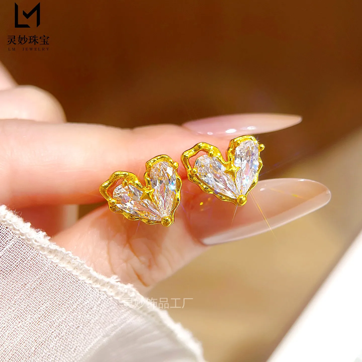 Women Sparkling Diamond Heart Stud Earrings 24K Gold AU999, Ear Jewelry for Anniversary & Festivals