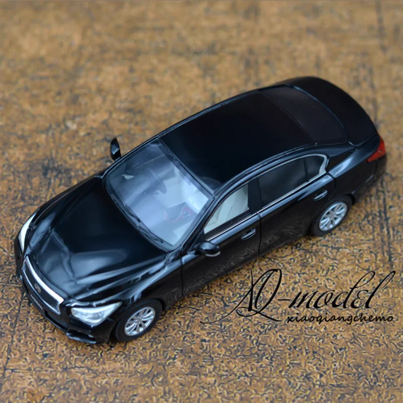 Original 1:43 Scale Nissan skyline 350GT Hybrid Infiniti Q50 Simulation Resin Car Model Static Display Collectible Gift Souvenir