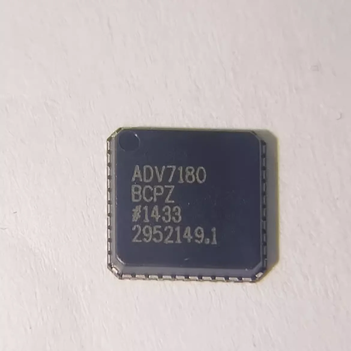 1~10pcs/lot ADV7180BCPZ ADV7180BCPZ-REEL LFCSP-40 100% Brand New Original.