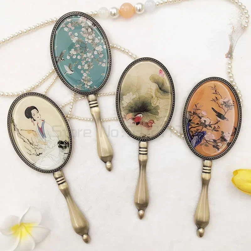 Retro Bronze Metal Handle Mirror Portable Handheld Cosmetic Mirror Charming Round Hand Mirror for Makeup and Beauty