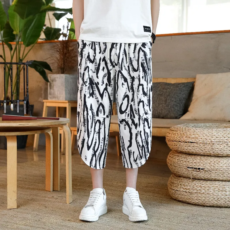 Men's Casual Lantern Print Shorts for Summer Beach Holidays Fashionable Men's Casual Shorts with Unique Print Design