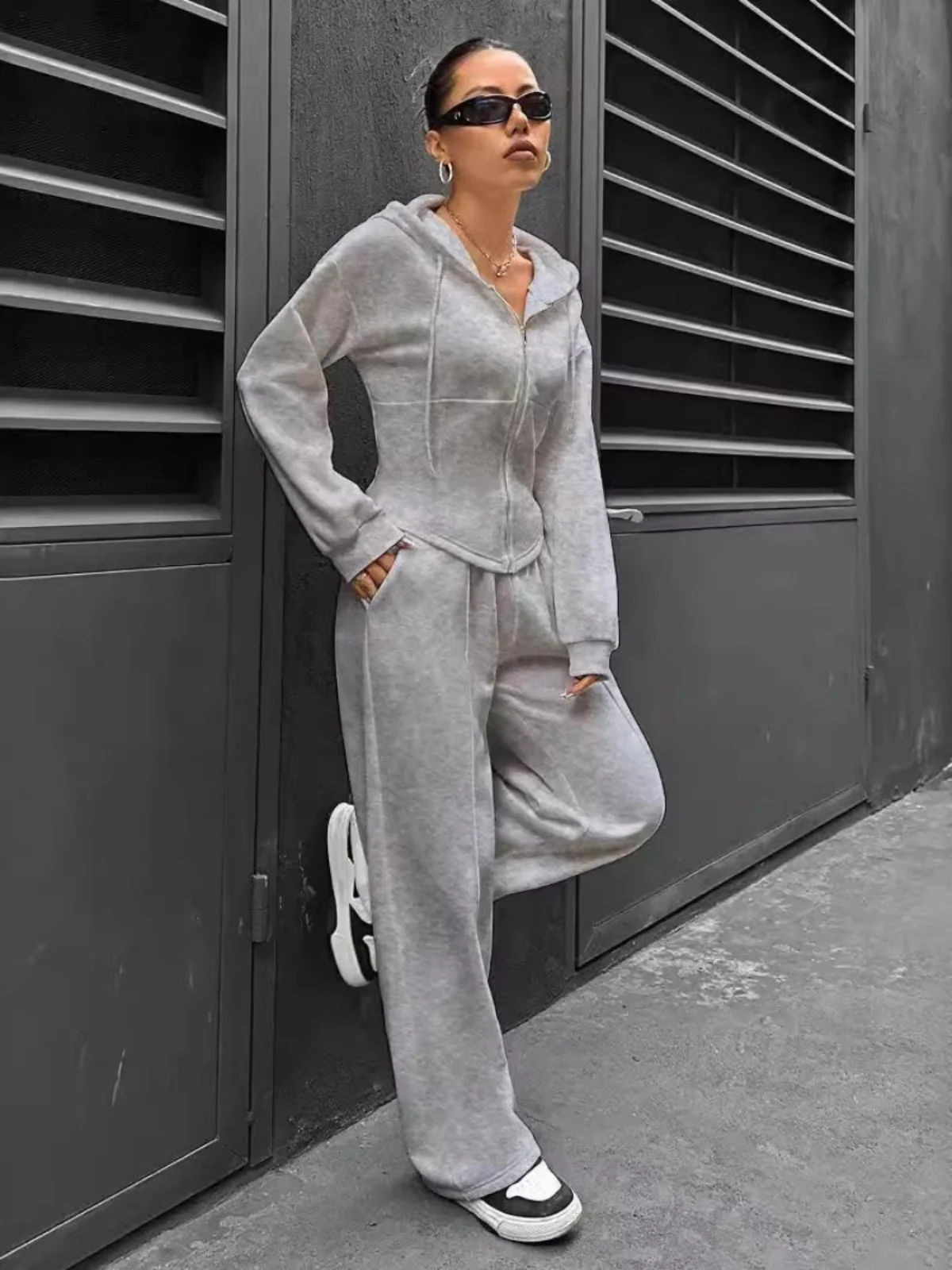

Women's 2025 Two-Piece Set Hooded Open Cardigan Slim Fit Casual Long Sleeve Zipper Closure Polyester Long Pants Ensemble