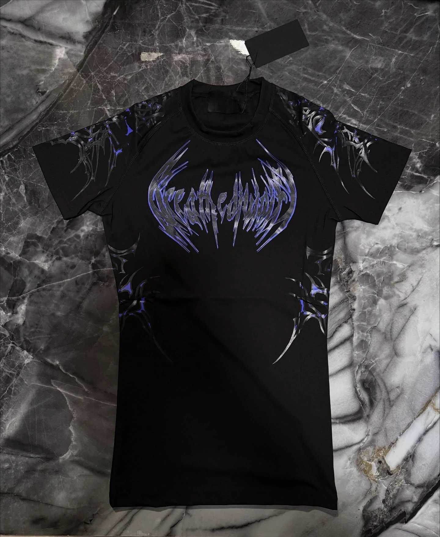 

Darkly Sculpting Compression T-Shirt for Gym & Fitness - Body-Shaping Contour Fit Ultra-Comfortable Workout Top for Men & Women