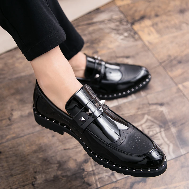 Classic Men Loafers Black Men One-foot Comfortable Fashionable Brand Small Leather Shoes Social Shoes Size 38-46 Men Shoes