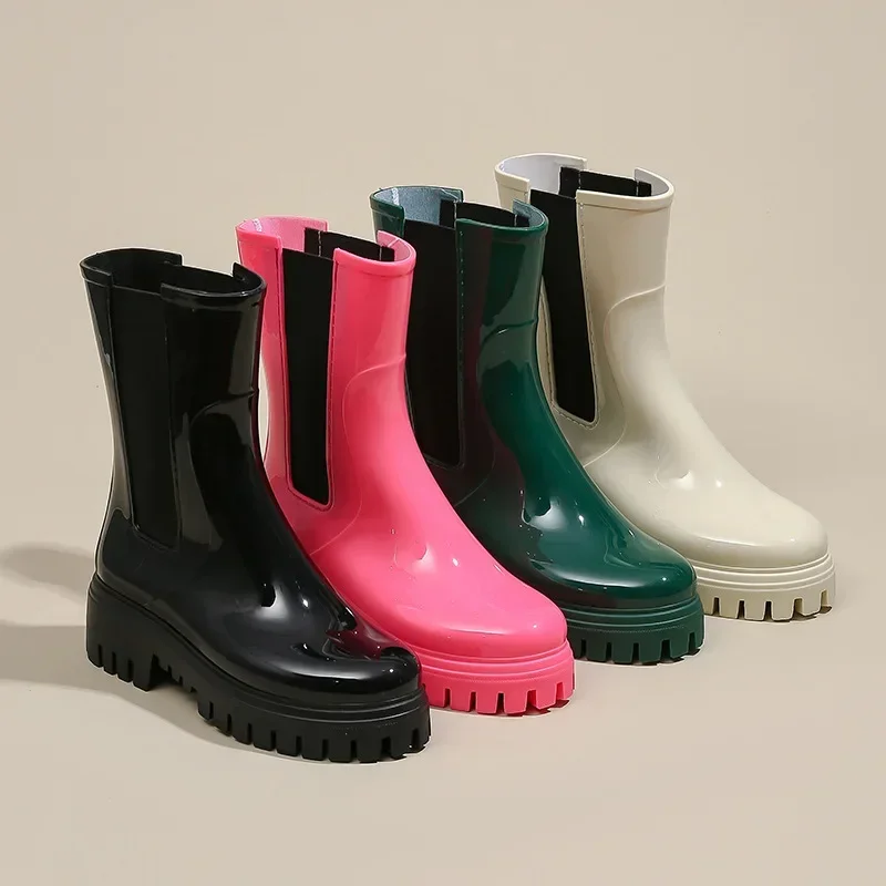 Vrouwen Buitenkleding Regenlaarzen Schattige Waterdichte Schoenen Korte Middelste Slip Schoenen Vrouwen Regenlaarzen Effen Dikke Zool Rubber Schoenen Mode