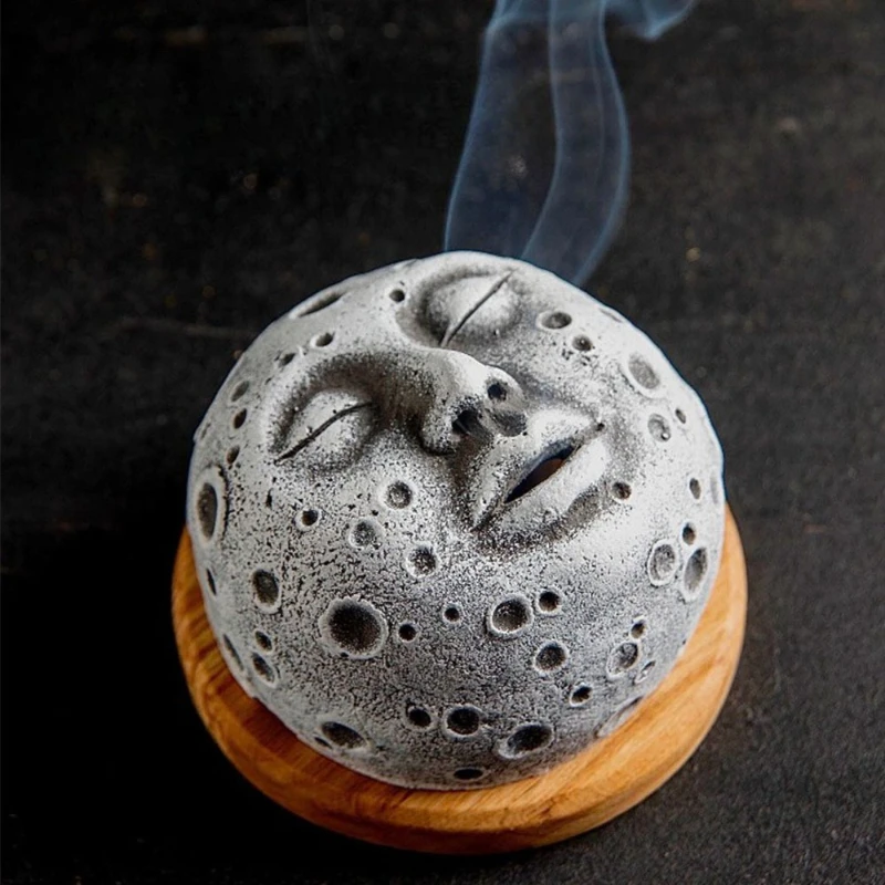 Creative Incense Burner Moon Unusual Unique Incense Burners Elegant Portable Fragrance Diffuser Home Aromatic Diffuser Decor