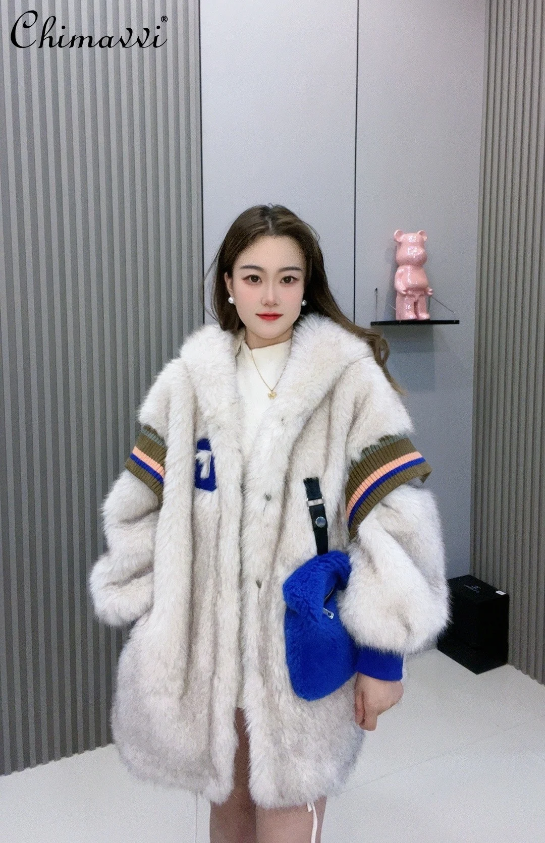 Winter New European Style Loose Fur Hooded Coat Fashion Letter Heavy Long Sleeve Warm Elegant Women's Faux Fur Jackets