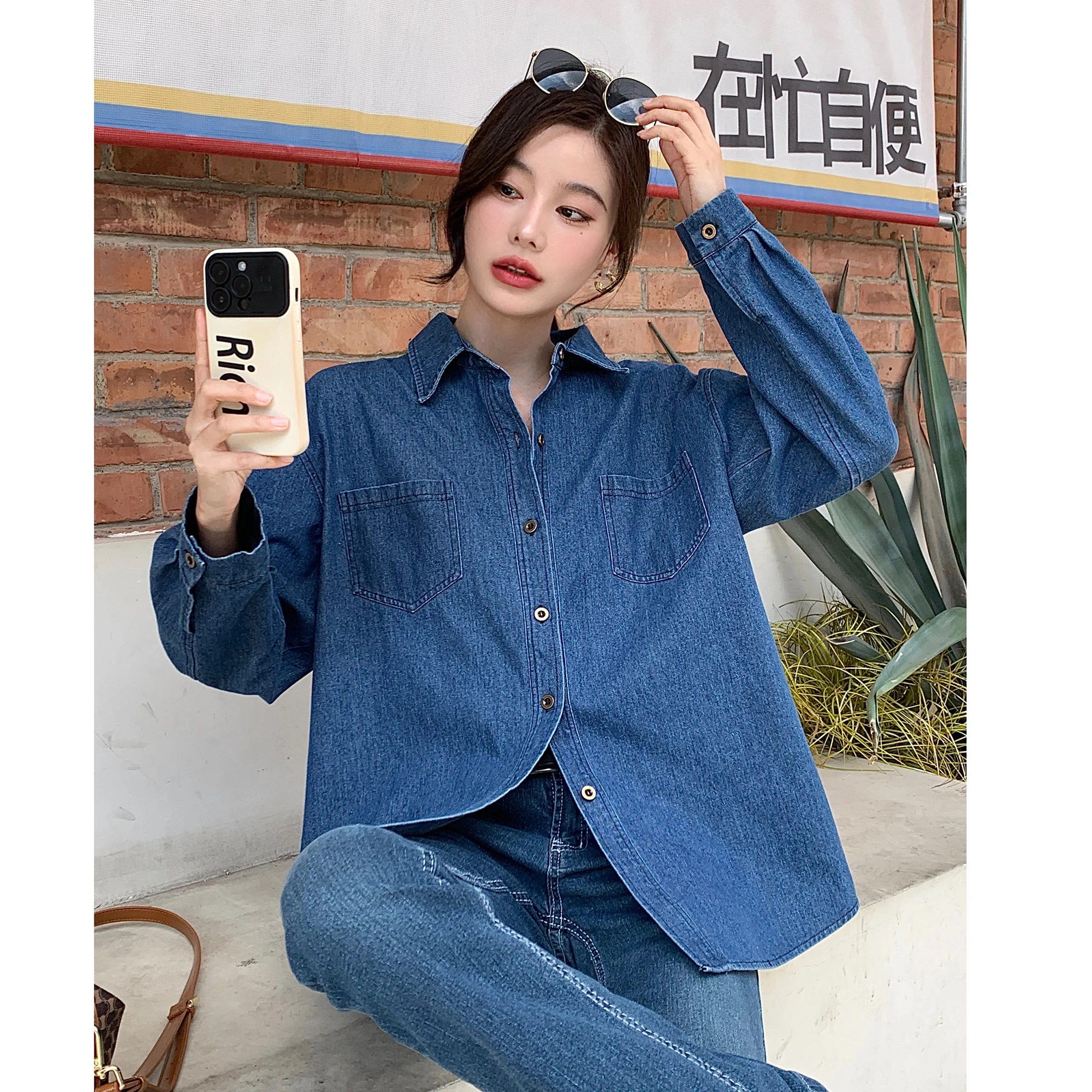 2024 new real shot large size vintage denim shirt Hong Kong flavor design shirt autumn long sleeve Korean version shirt coat