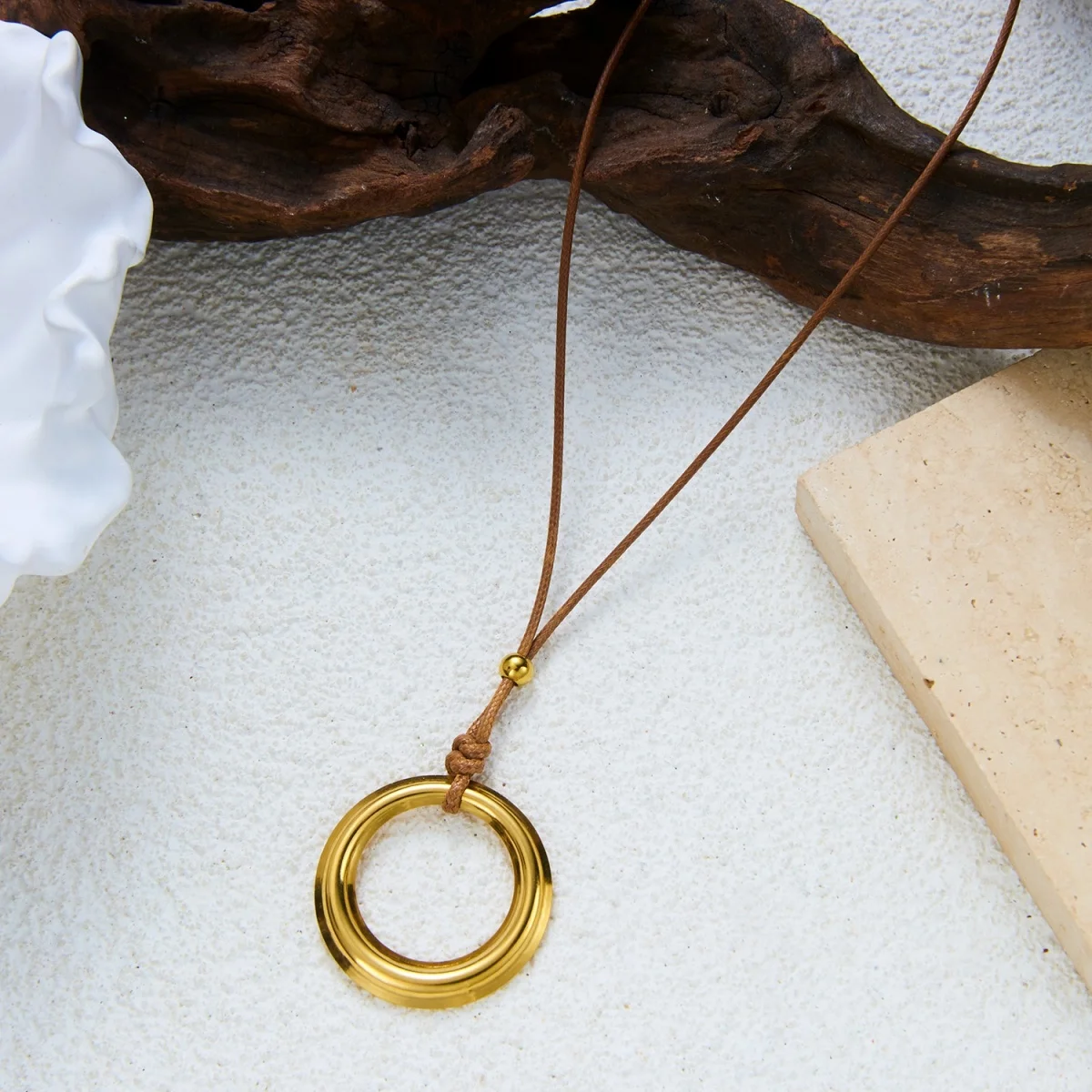 Halskette mit Anhänger in Form einer hohlen Wassertropfen-, Kreis-, Herz- oder Blumenform aus Edelstahl für Damen und Herren, minimalistischer, geometrischer Schmuck mit Wachsschnur. – Detail 27