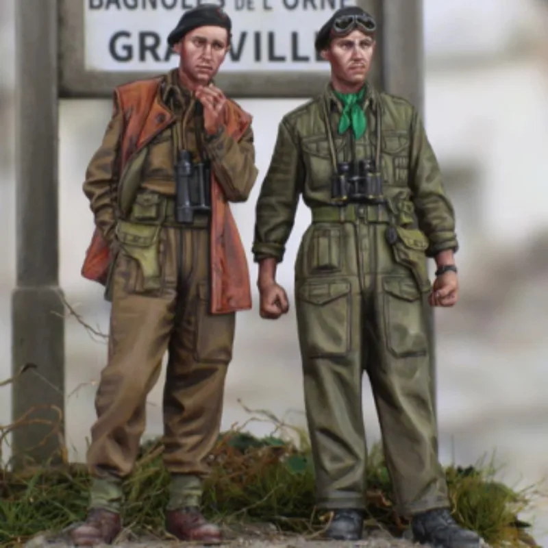 Kit modello in resina in scala 1/35 Hobby militare Mini scultura Soldato britannico 2 figure Giocattolo diorama smontato e non verniciato