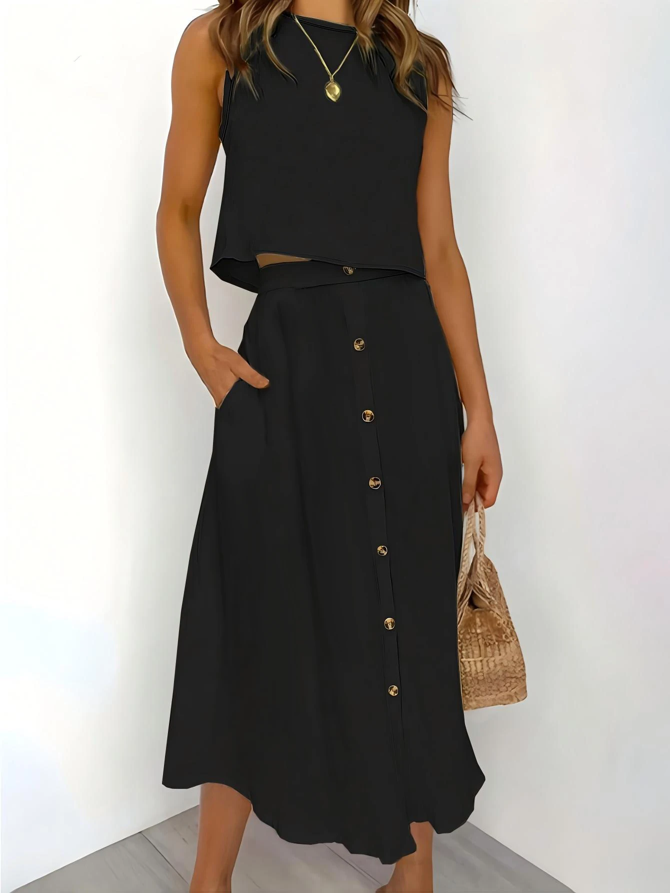 

Ladies Elegant Solid Color Tank Top And Skirt Set Fashionable And Sophisticated Women's Outfit
