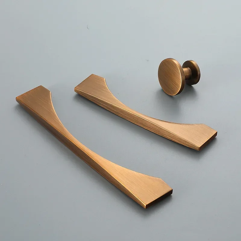 Vintage European Style Bronze Yellow Bronze Furniture Handle Kitchen Cabinet Handles Drawer Knobs Door Pulls