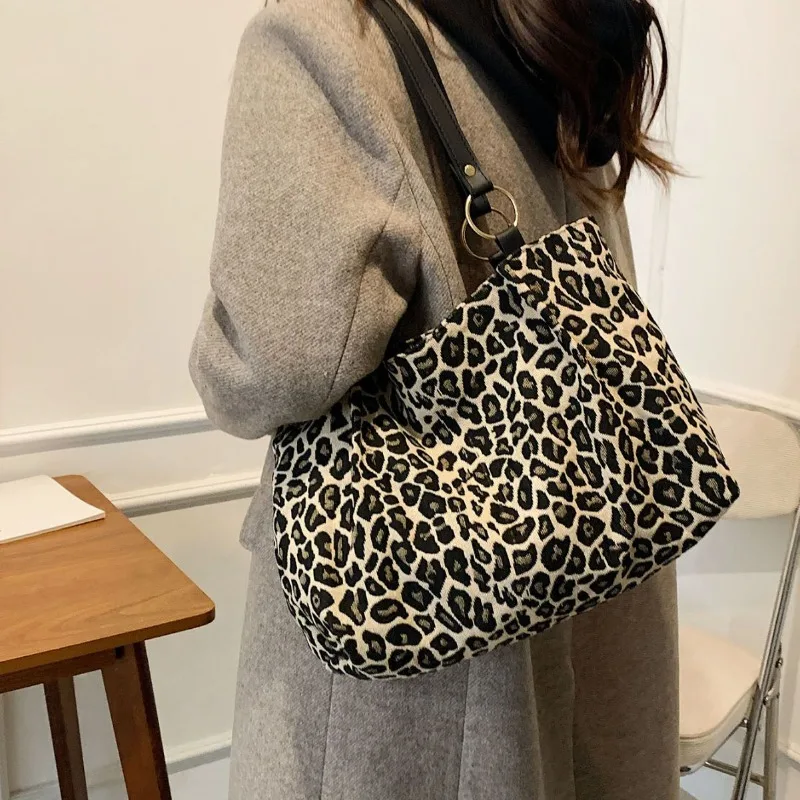 Women Leopard Print Tote Bag Large Capacity Shoulder Bag Winter Fashion Corduroy Handbag