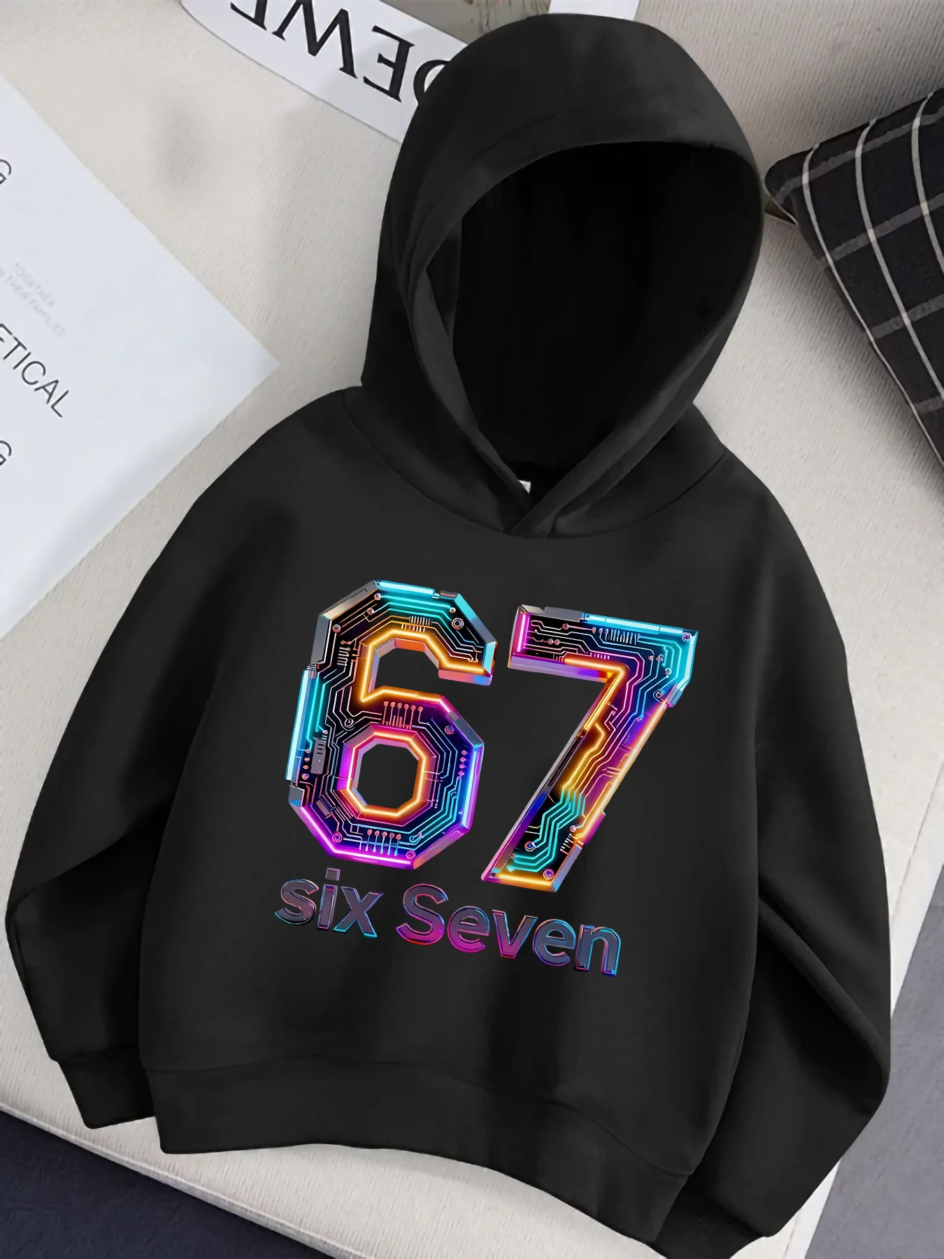 Placa de circuito cibernético digital "67" impressa, deslumbrante e tecnologia-savvy moletom infantil preto