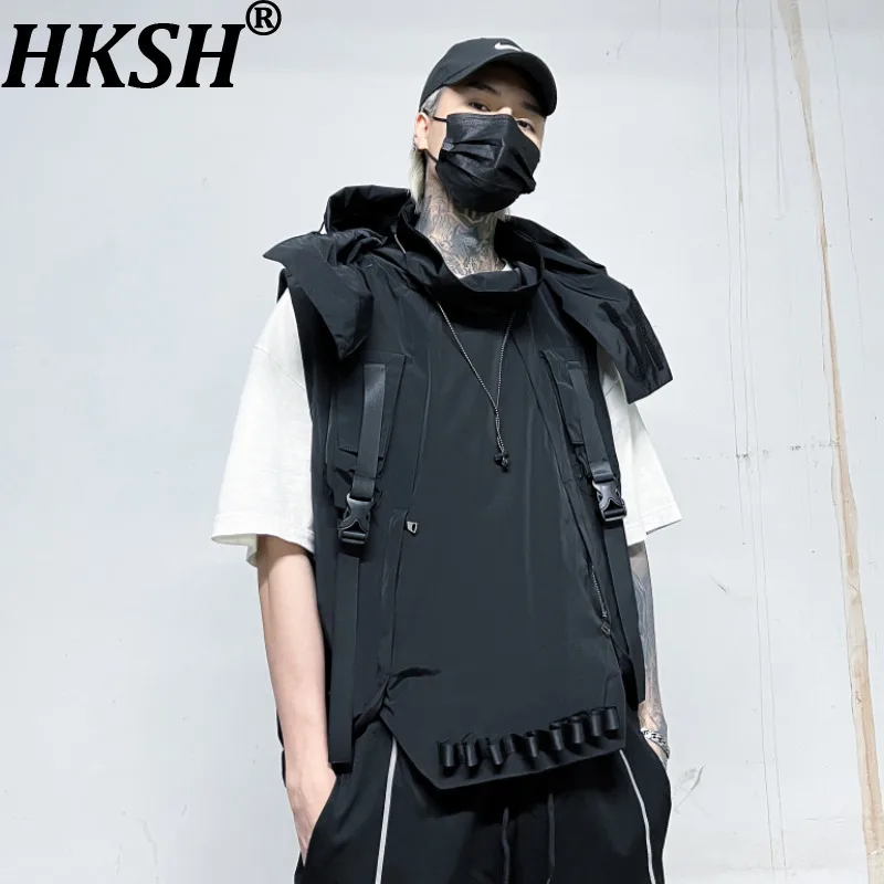

HKSH Dark Three-Dimensional Pockets Waistcoat Safari Style Hooded Vest Men Trendy Streetwear Tank Top Sleeveless Jackets HK11538