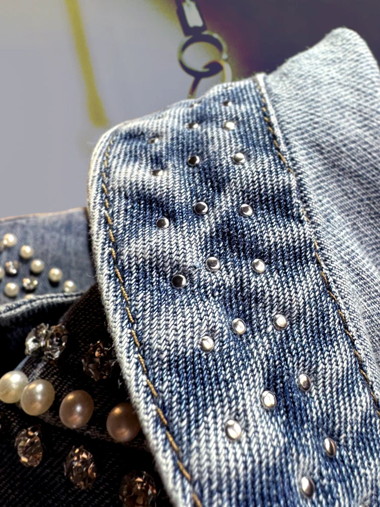 春の女性の不規則なシングルブレストパフスリーブストリートパールビーズダイヤモンドライトブルーショートデニムジャケット