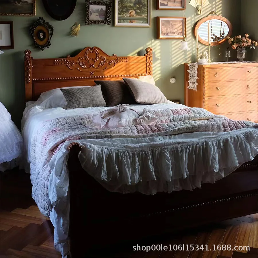 

Двуспальная кровать из массива дерева в винтажном американском, французском, средневековом стиле, с гравировкой «Дневник любовных писем Камиль», для спальни, отеля, свадебного торжества.