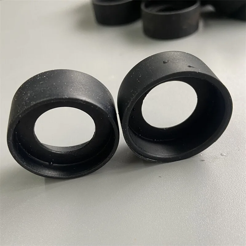 Рисунок 2 - Пара резиновых окуляров