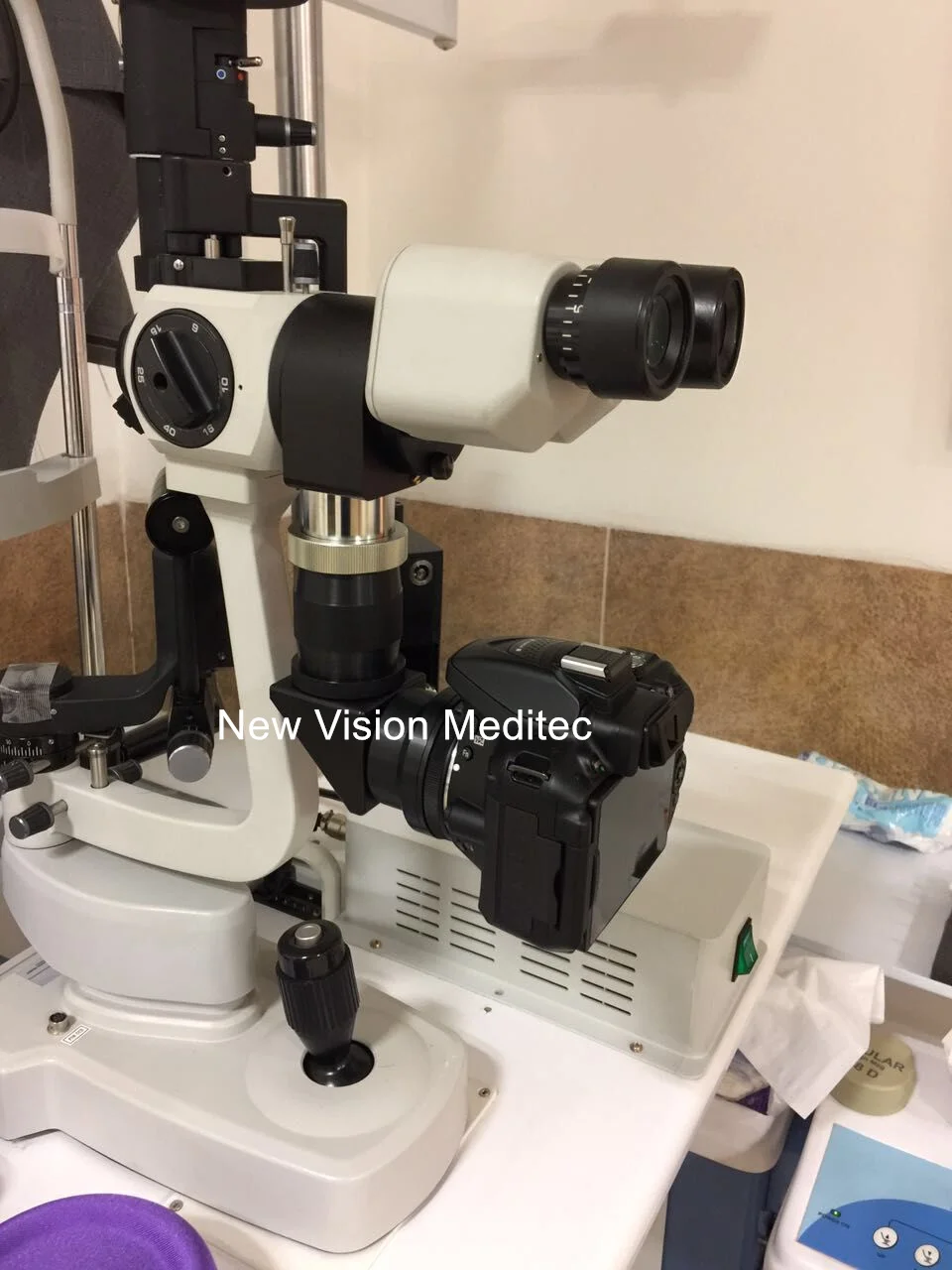 DSLR Camera System for Slit Lamps