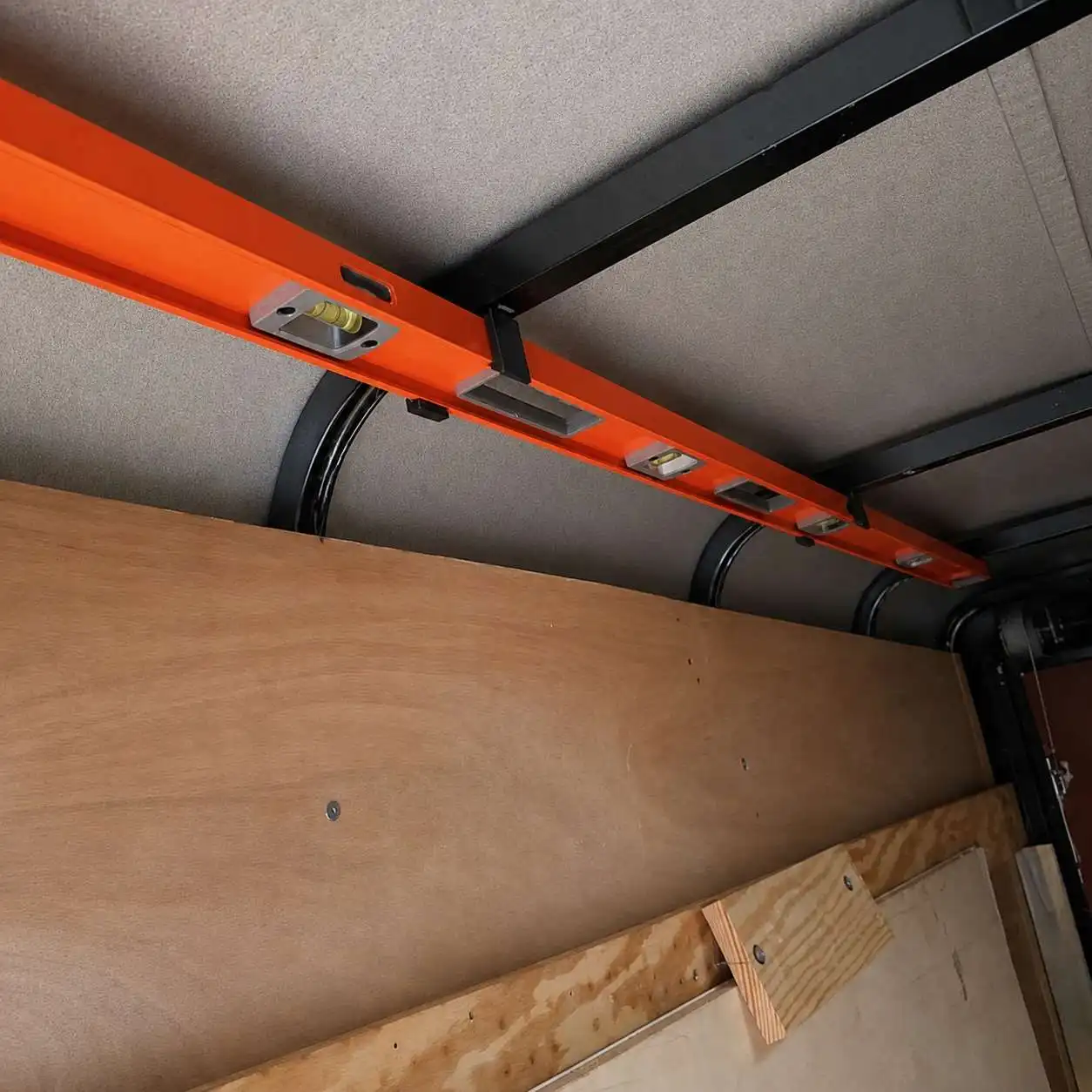 Hängende Montageklammer für 58mm Wasserwaage, Wandhalterung für Wasserwaage, Zubehör für Garage und Werkstatt – Detail 7
