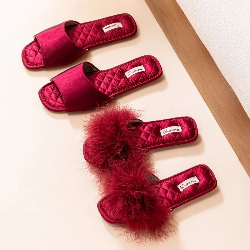 

Fashionable Couples Slippers Adult Light Luxury Fuzzy Slippers Festive Wedding Home Shoes Men's and Women's Shoes Chinese Style