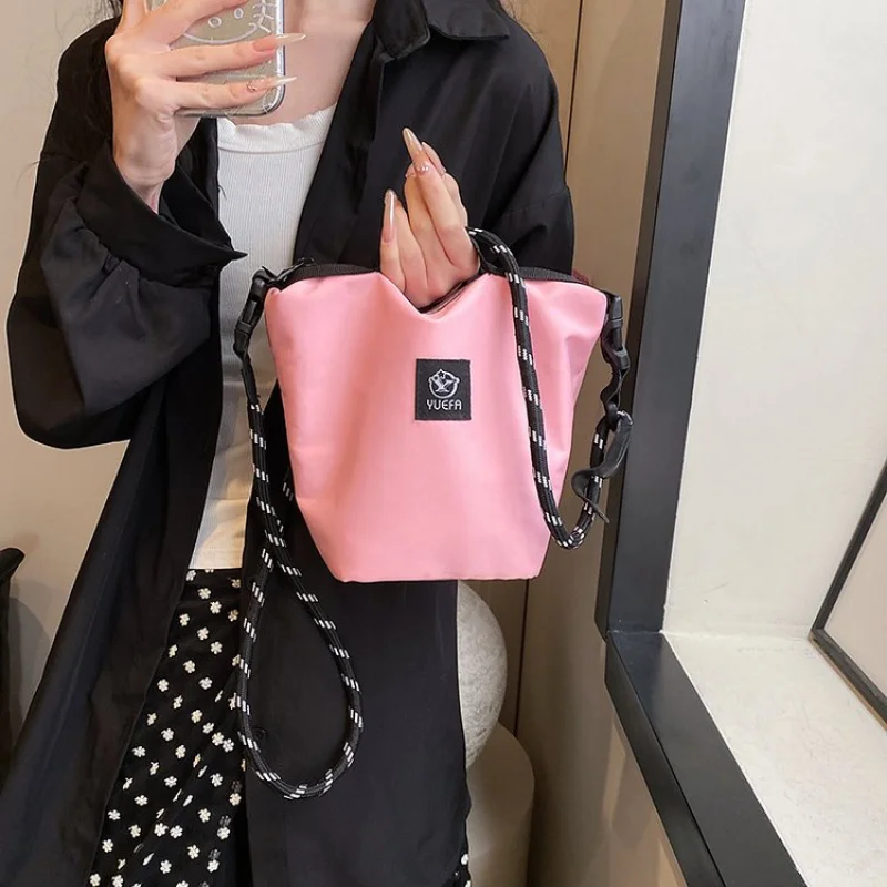 

Top-Tier Women's Handbag Made Of Cowhide Leather Boasting Trendy Chile Vintage Neat Spacious Daily Look​