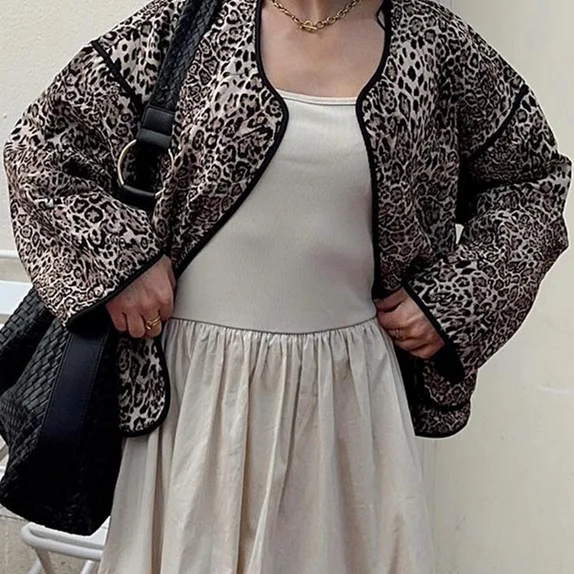 Fashionable Casual Leopard Print Cotton Jacket Women's Short Outerwear Versatile Style Standard Fit Long Sleeve Button Closure