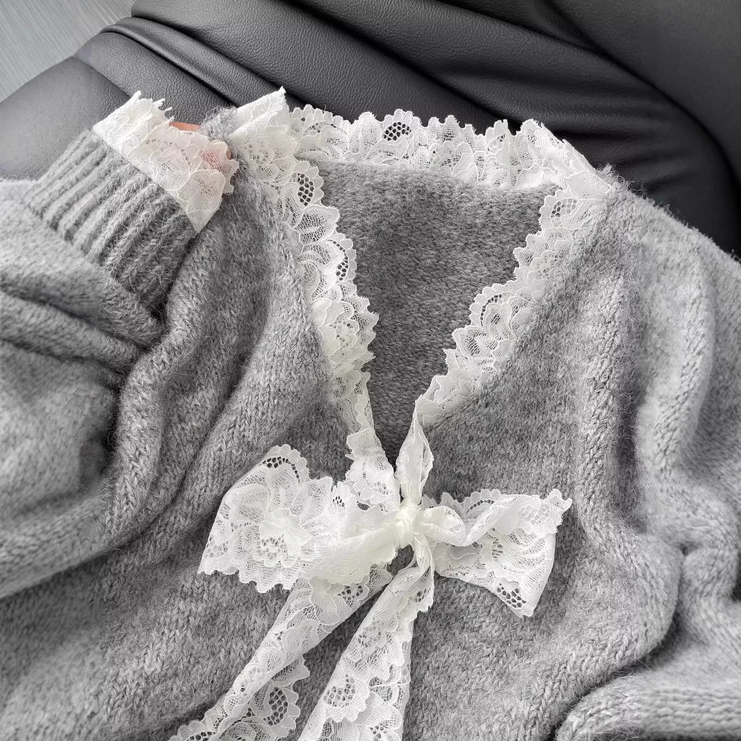 

Grey lace bow stitching loose long-sleeved sweater women's early autumn new temperament lazy wind sweet sweater casual shirt