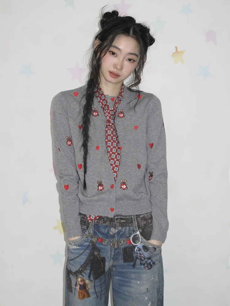 

Iscrcolour ey Heart Bear Embroidered Knitted Sweater Cardigan Girls Loose Fit Long Sve round Ne Spring Faion