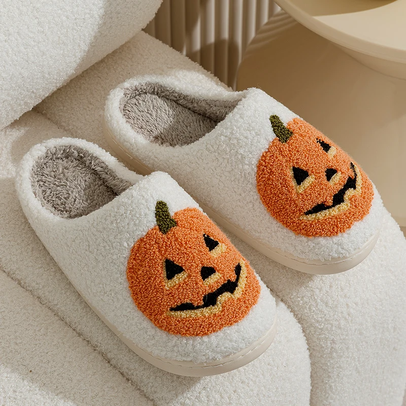 SHAJI Klassische Kürbis-Halloween-Plüsch-Baumwollpantoffeln Unisex Herbst Winter Warme TPR-Sohle Rutschfeste Hausschuhe für drinnen – Detail 1