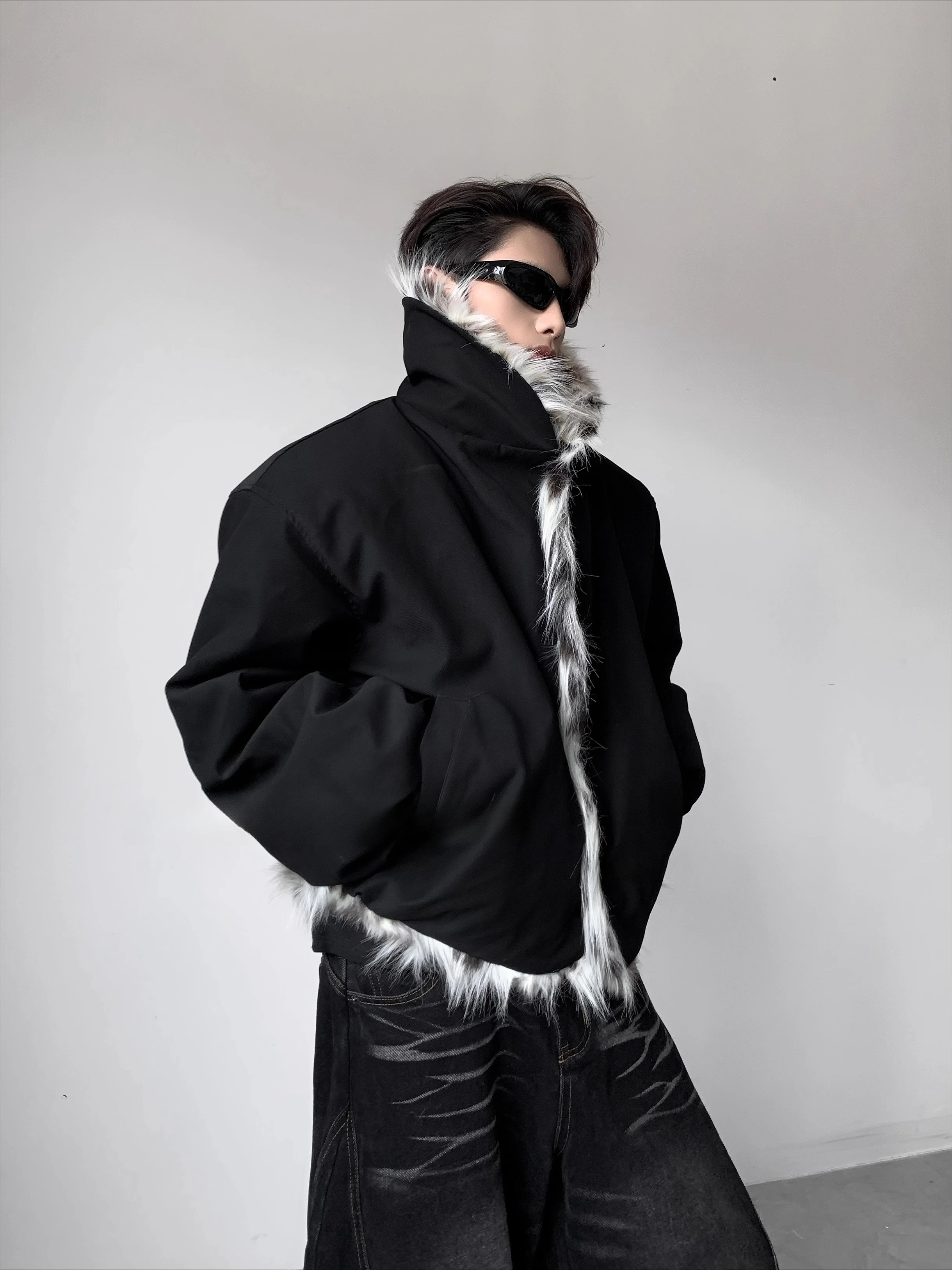 سترات رجالية فاخرة خفيفة كبيرة بياقة من الفرو الصناعي سترات رجالية شتاء 2025 جديدة راقية أنيقة سترات رجالية أنيقة وسيم #5