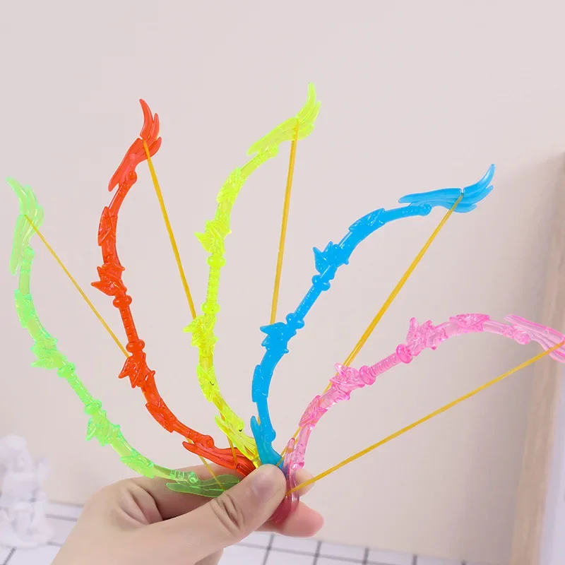 Children Shooting Outdoor Sports Toys Bow and Arrow with Suction Cups Children's Plastic Toys Outdoor Fun Toys Bow Arrow Sucker