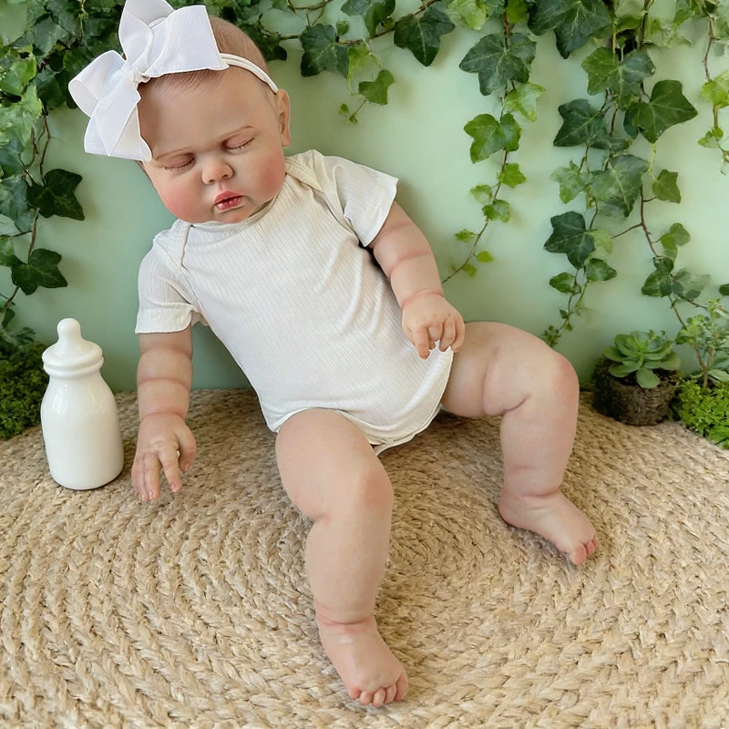 60cm Pickle Weiche Baumwollkörper Lebensechte Reborn Kleinkind-Puppe Kuschelige Baby-Mädchen-Puppe