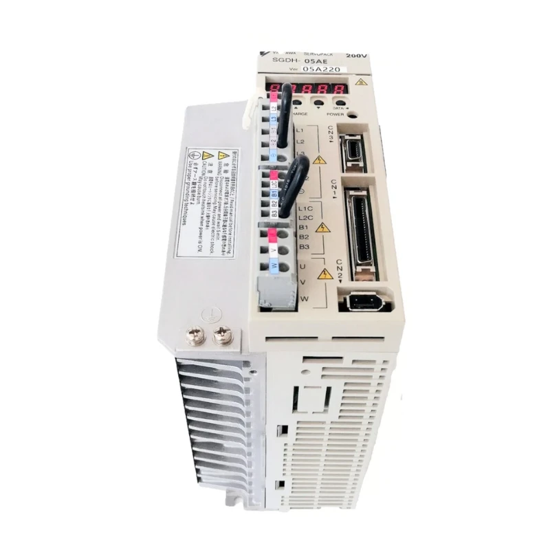 Yaskawa SGDH-05AE Servo Drive New In Box Expedited Delivery