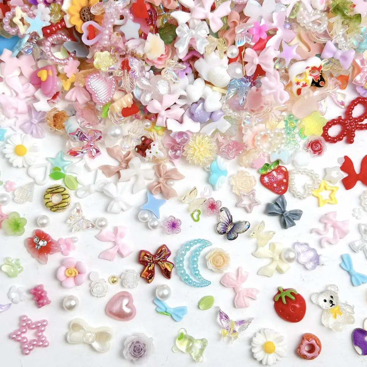 3D Random Mixed Sweet Small Fresh Butterfly Flower Bow Nail Art Decorations Creative Cloud Bear Resin Nail Charms for DIY Nails