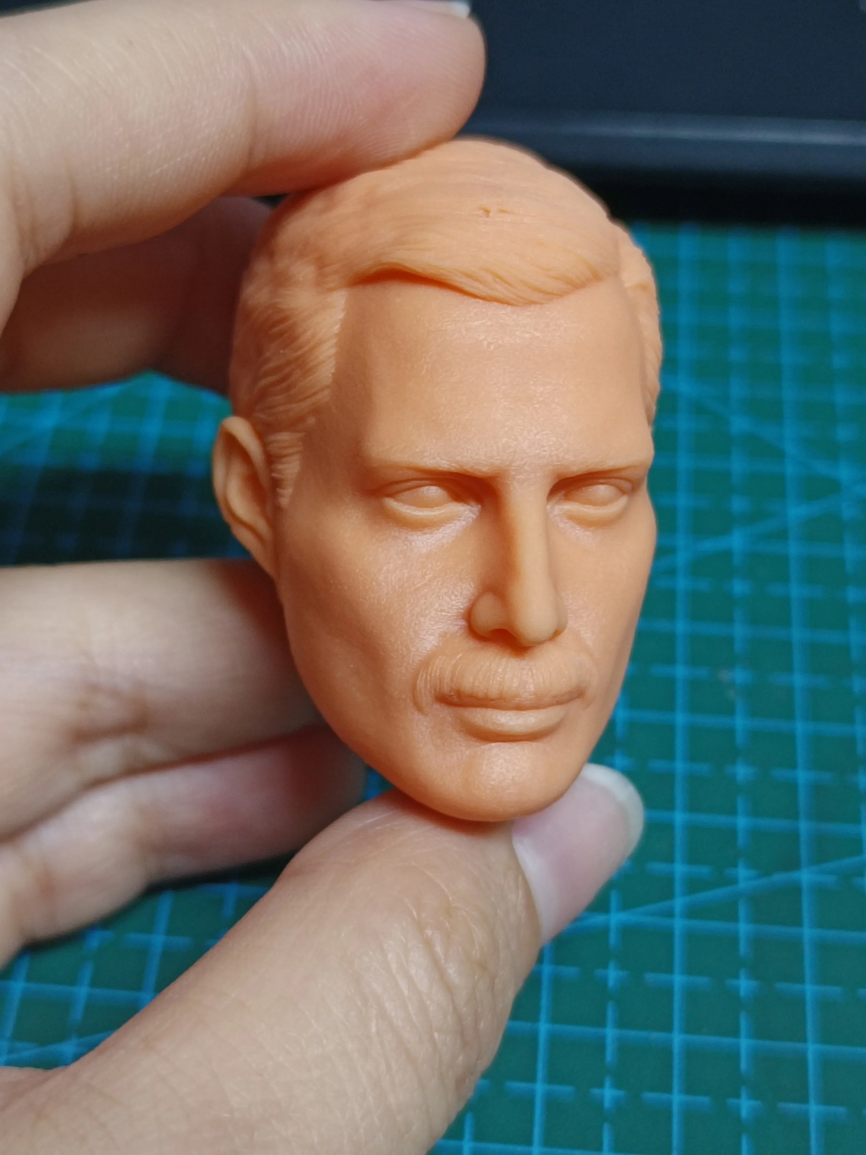 1/6 / 1/12 Unpainted Male Freddie Mercury Head Sculpt Carved Model Fit 12 inches / 6 inches Action Figure Body Dolls