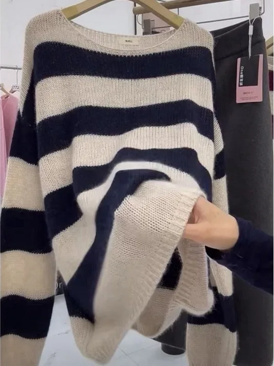 فضفاض المرأة محبوك سترة لينة مريحة Camere مخطط الأعلى الكورية Sle كسول Faion الخريف الشتاء فضفاضة سترة مريحة