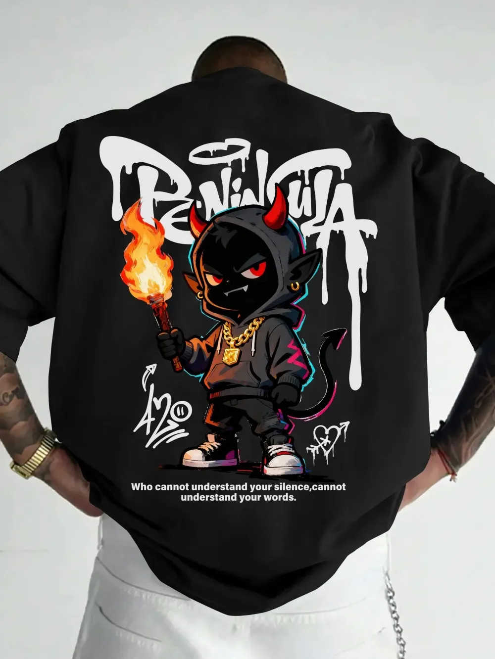 Camiseta de Verano para Hombre, Estilo Europeo y Americano, con Estampado de Letras de Diablo de Dibujos Animados, Cómoda y Transpirable, Cuello Redondo, para Uso en Exteriores