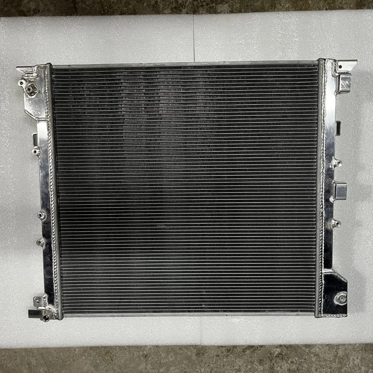 Car radiator all-aluminum water tank factory direct sales for 2012 Bentley Mulsanne 3Y0121254A